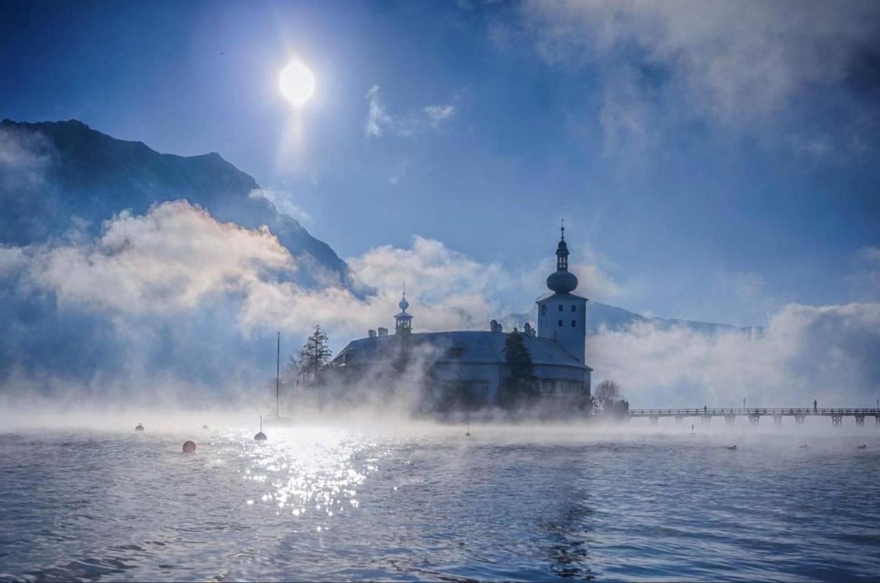 Ferienhaeuschen Am Traunsee Mit Tretboot Zur Freien Nutzung Am Badeplatz Altmünster المظهر الخارجي الصورة